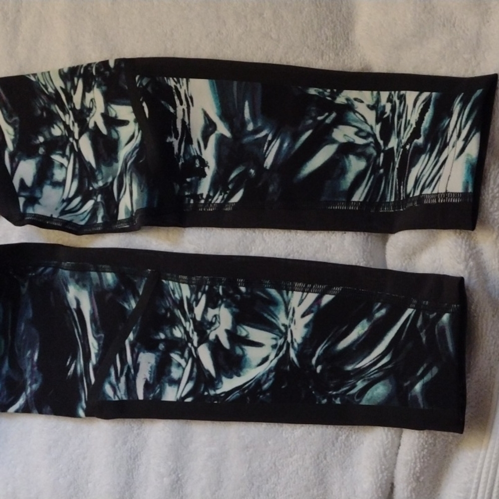 New Balance Tights - Picture 3 of 9